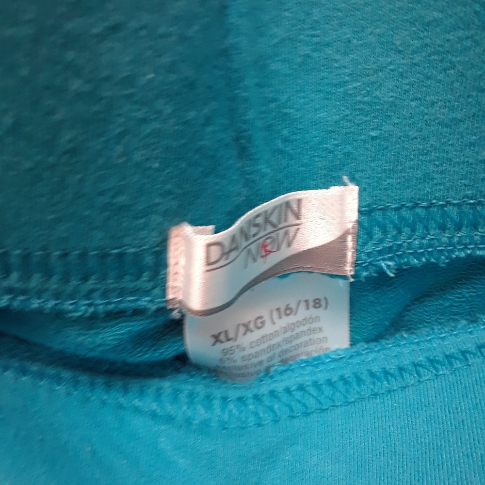 Shorts - Picture 3 of 3